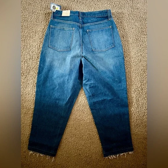 NWT | Universal Threads Women’s Blue Vintage Straight Jeans 14W - Picture 2 of 4